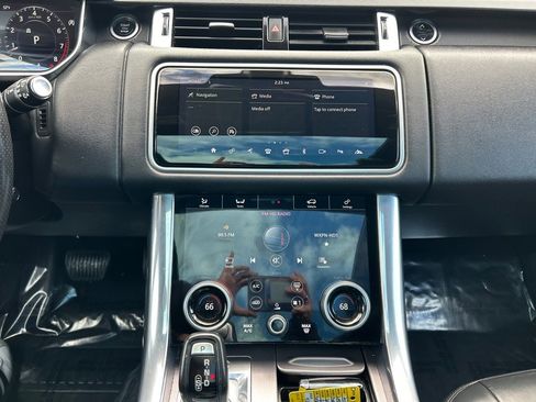 Used 2019 Land Rover Range Rover Sport HSE image 25