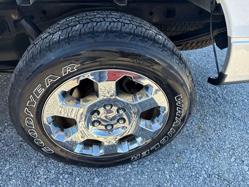 Used 2012 Ford F150 XLT w/ XLT Chrome Pkg image 7