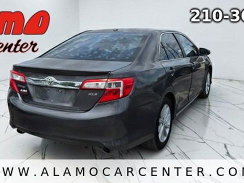 Used 2013 Toyota Camry XLE FWD image 5