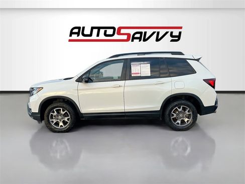 Used 2023 Honda Passport TrailSport image 4