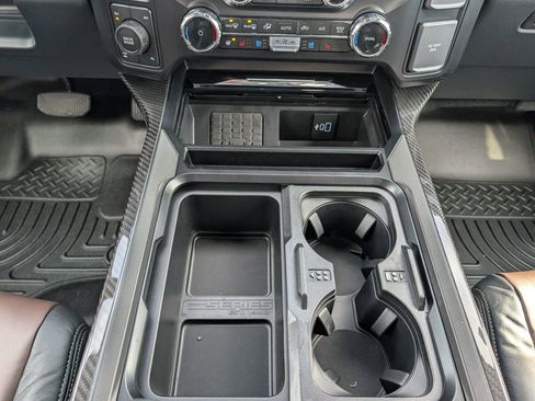 New 2026 Ford F250 Lariat w/ Black Appearance Package image 24