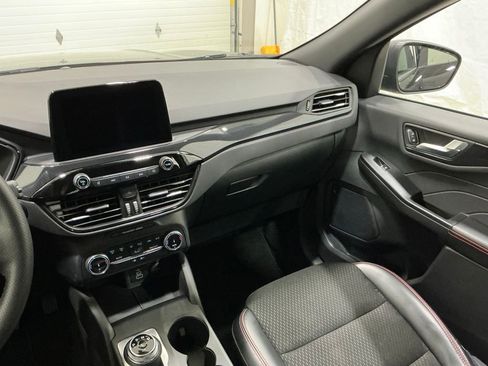 Used 2025 Ford Escape ST-Line AWD/4WD image 29