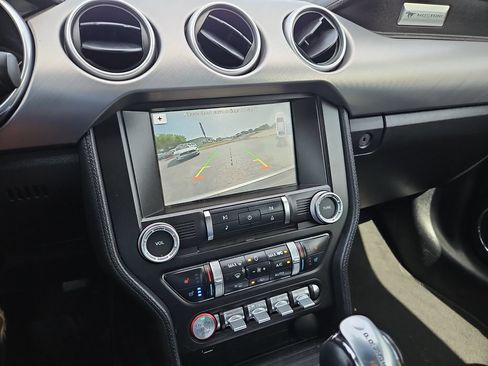 Used 2018 Ford Mustang Premium RWD image 21