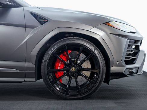 Used 2022 Lamborghini Urus image 13