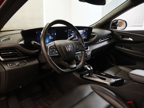 Used 2024 Buick Envista Sport Touring w/ Convenience I Package FWD image 6