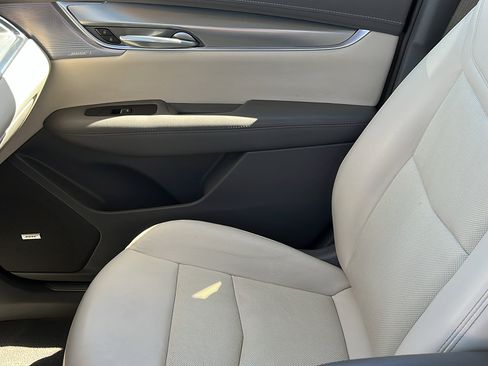 Used 2023 Cadillac XT5 Premium Luxury image 20