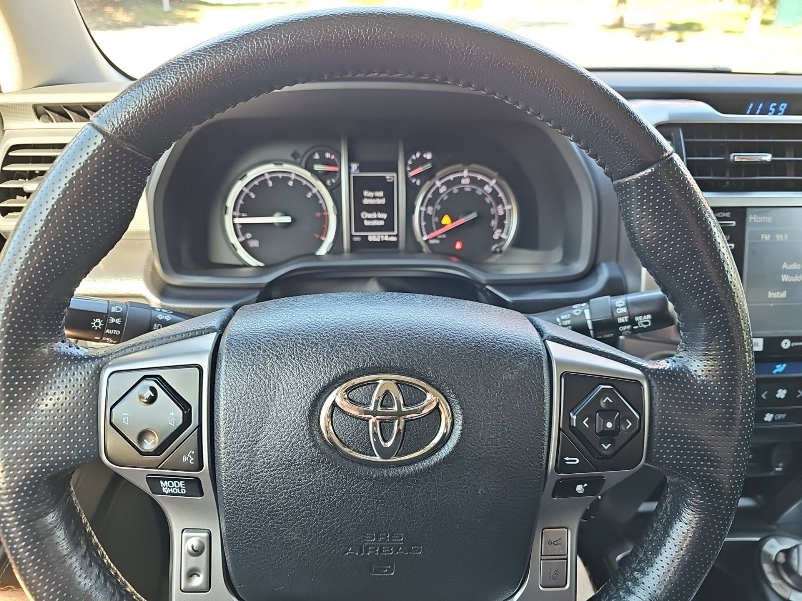 Used 2023 Toyota 4Runner Limited AWD/4WD image 21