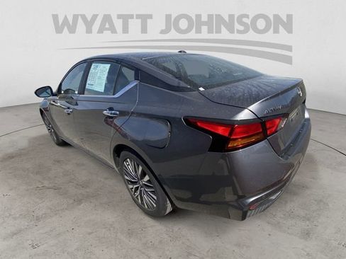 Used 2025 Nissan Altima 2.5 SV image 7