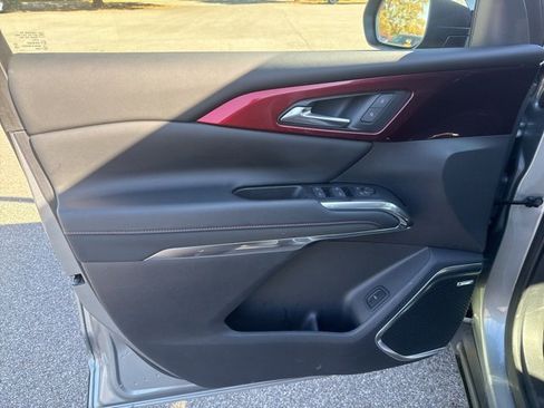 Used 2024 Chevrolet Traverse Z71 w/ Enhanced Driving Package image 16