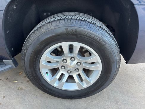 Used 2019 Chevrolet Tahoe LT image 5