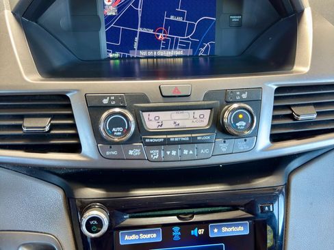 Used 2015 Honda Odyssey EX-L image 10