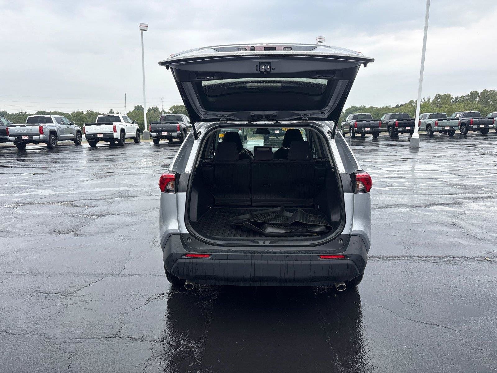 Used 2025 Toyota RAV4 LE FWD image 12