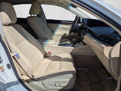 Used 2014 Lexus ES 350 w/ Luxury Package FWD image 21