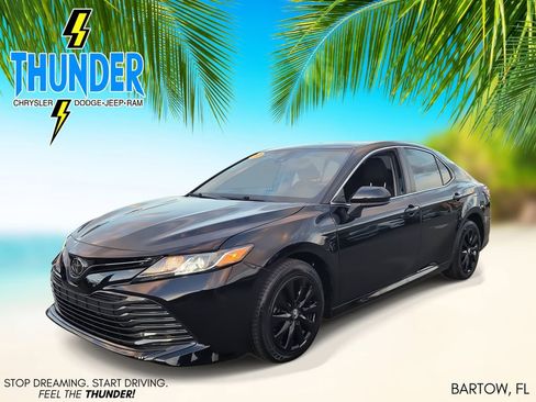 Used 2019 Toyota Camry L image 2