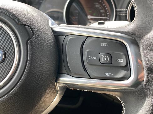 Used 2023 Jeep Wrangler Sahara image 16