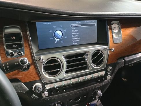 Used 2010 Rolls-Royce Ghost RWD image 22