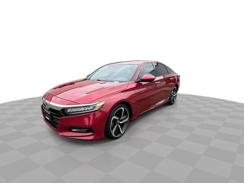Used 2019 Honda Accord Touring image 4