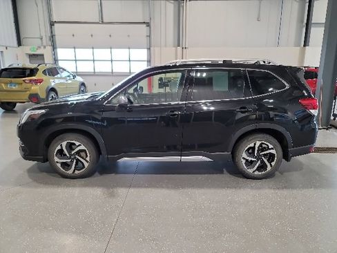 Used 2023 Subaru Forester Touring w/ Popular Package #2 AWD/4WD image 4