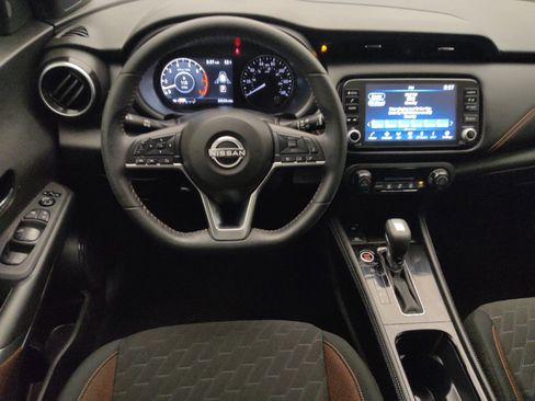 Used 2023 Nissan Kicks SR image 22