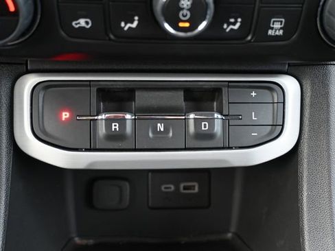 Used 2023 GMC Acadia SLE w/ Driver Convenience Package image 23