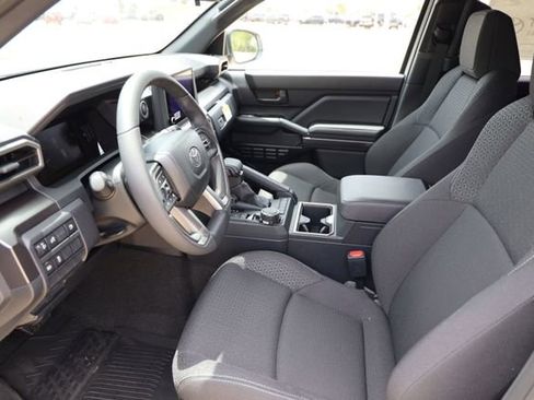 New 2026 Toyota 4Runner SR5 AWD/4WD image 12