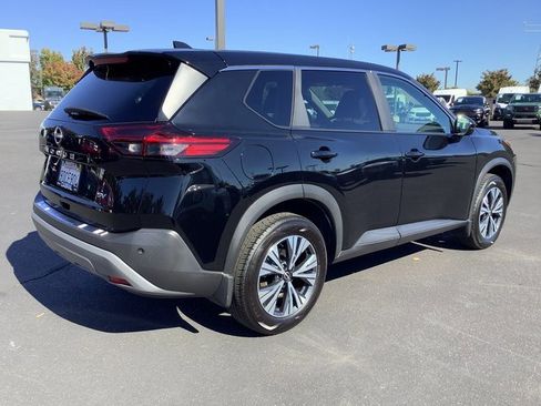 Used 2023 Nissan Rogue SV image 30