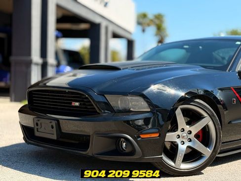 Used 2013 Ford Mustang GT Premium RWD image 2