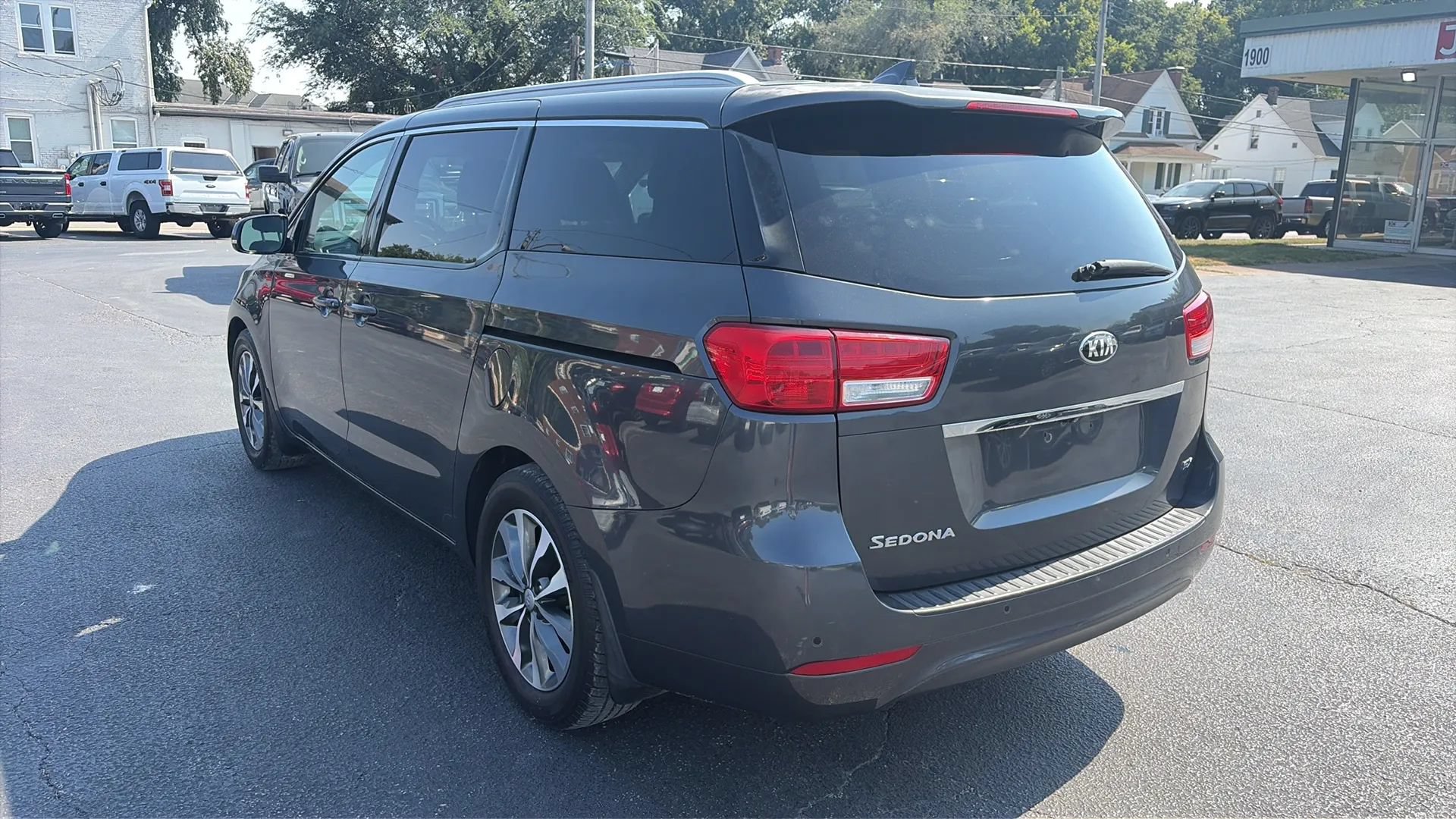 Used 2016 Kia Sedona SX FWD image 7
