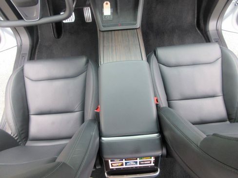 Used 2022 Tesla Model X AWD/4WD image 17