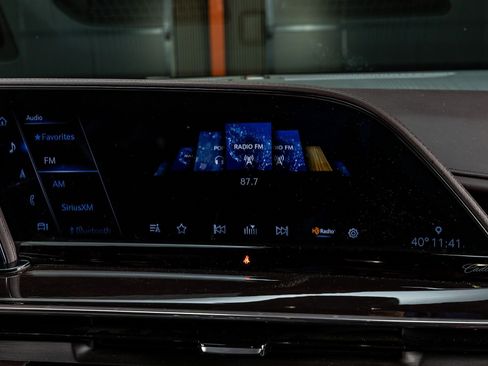 Used 2023 Cadillac Escalade ESV Sport Platinum image 21