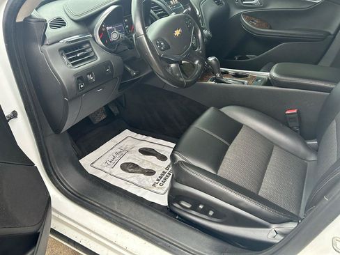 Used 2014 Chevrolet Impala LT FWD image 10