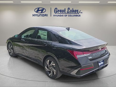 New 2026 Hyundai Elantra Limited FWD image 7