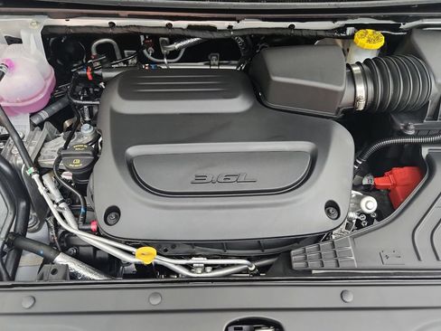 New 2027 Chrysler Pacifica LX FWD image 32