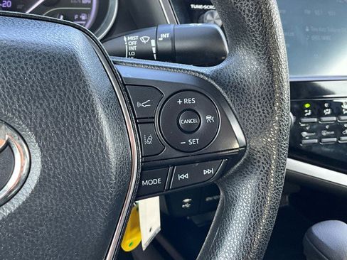 Used 2019 Toyota Camry LE image 15