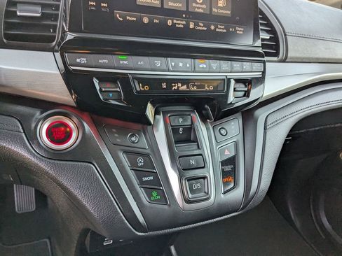 Used 2025 Honda Odyssey Sport-L image 22