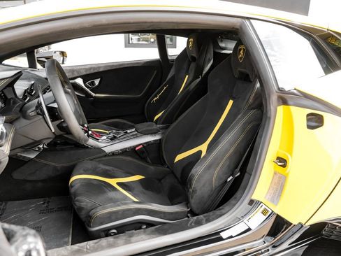 Used 2018 Lamborghini Huracan Performante image 30