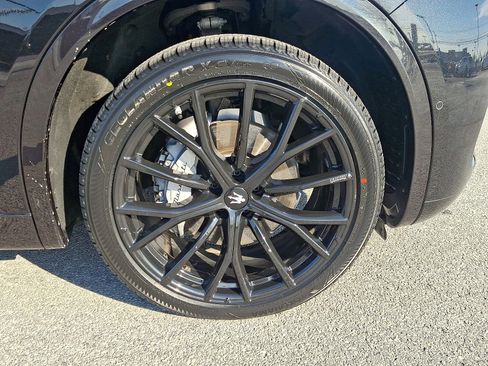 Certified 2024 Maserati Grecale GT image 8