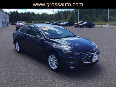 Used 2018 Chevrolet Malibu LT FWD image 2