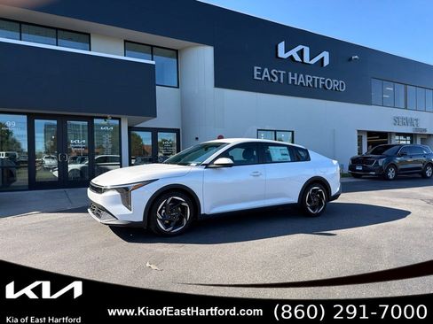 New 2026 Kia K4 EX FWD image 1