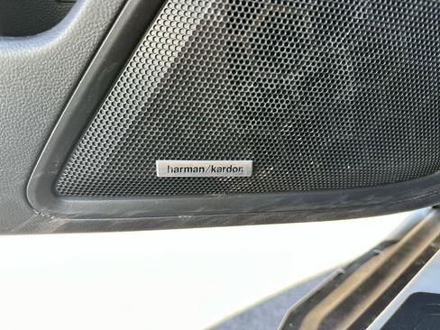 Certified 2025 Subaru Outback Wilderness image 34