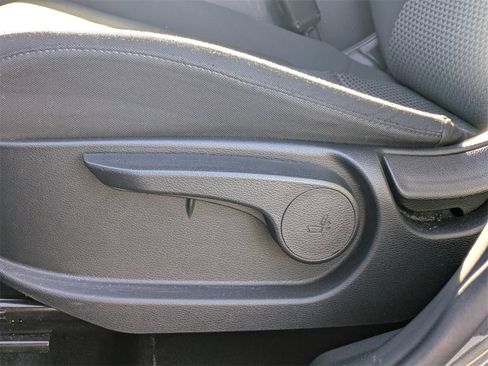 Used 2024 Kia Sportage LX image 19