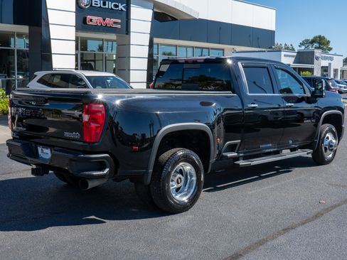 Used 2020 Chevrolet Silverado 3500 High Country image 3
