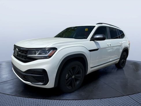 Used 2023 Volkswagen Atlas SEL R-Line AWD/4WD image 3
