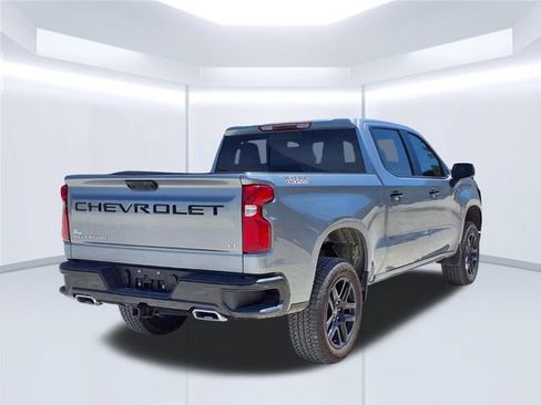 Used 2025 Chevrolet Silverado 1500 LT Trail Boss w/ Convenience Package II AWD/4WD image 28