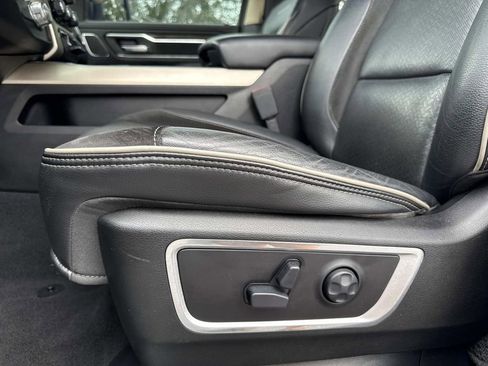 Used 2019 RAM 1500 Laramie image 19
