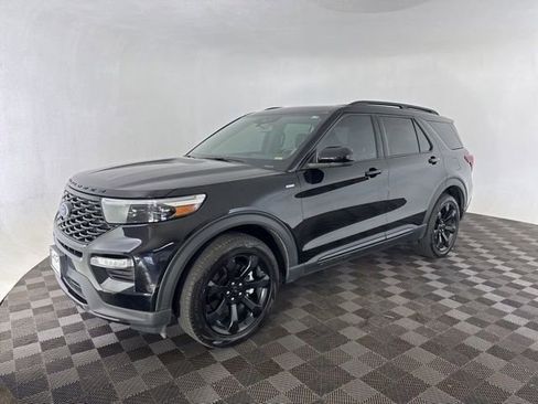 Used 2024 Ford Explorer ST-Line w/ Class IV Trailer Tow Package AWD/4WD image 5