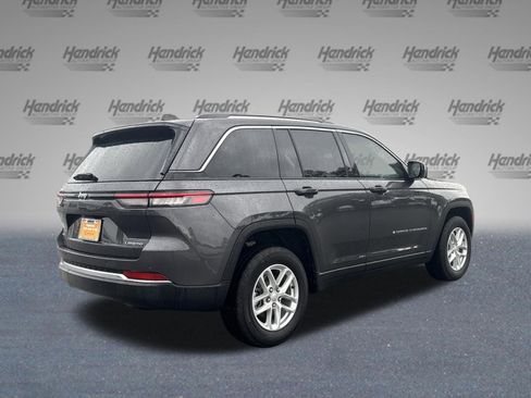 Used 2024 Jeep Grand Cherokee Laredo X image 9