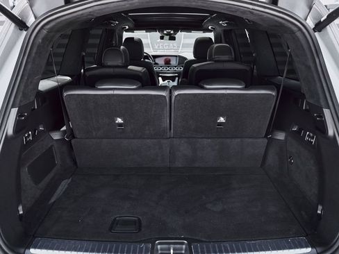Used 2025 Mercedes-Benz GLS 63 AMG 4MATIC image 19