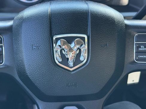 Used 2017 RAM 2500 Tradesman w/ Chrome Appearance Group image 16