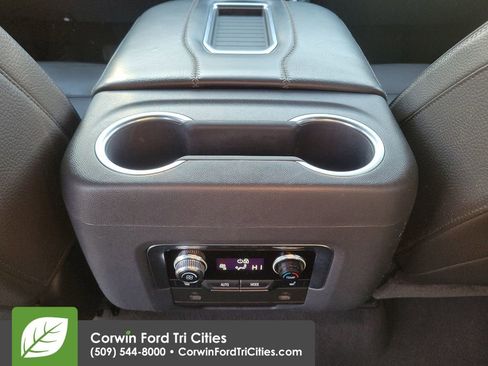 Used 2021 GMC Yukon XL Denali w/ Denali Premium Package AWD/4WD image 14